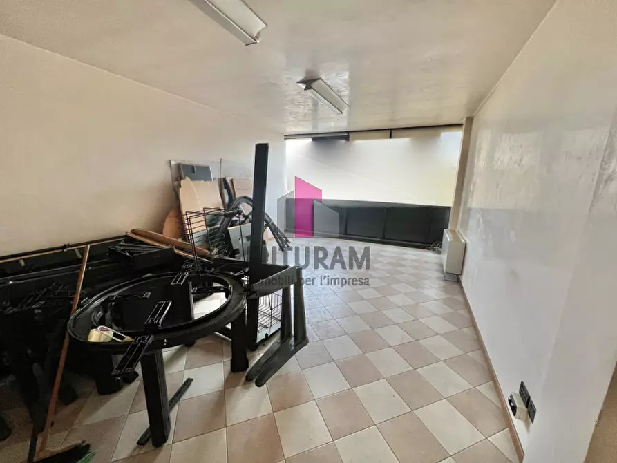 Immagine 10 di Ufficio in affitto  in Via Arno a Pianiga