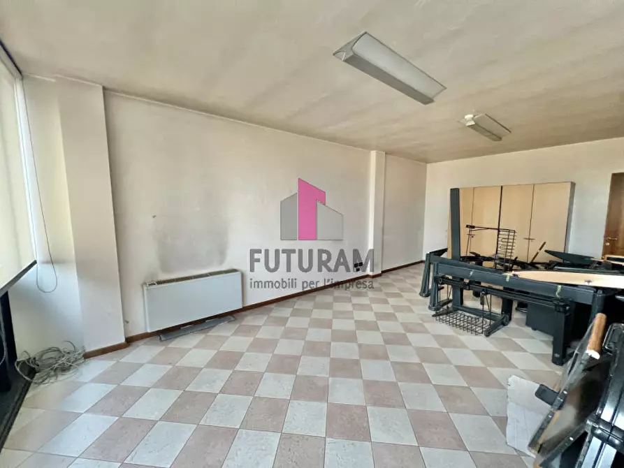 Immagine 11 di Ufficio in affitto  in Via Arno a Pianiga