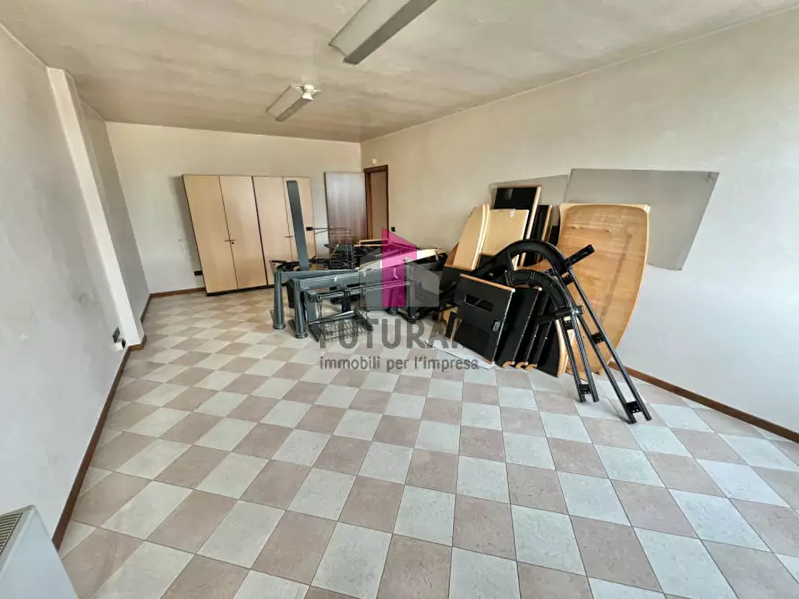 Immagine 12 di Ufficio in affitto  in Via Arno a Pianiga