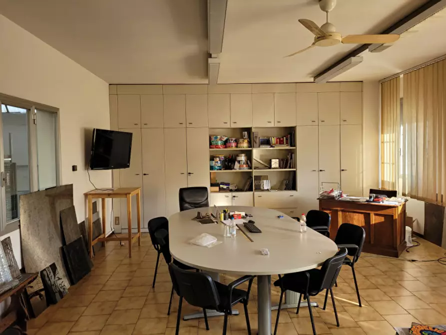 Immagine 5 di Capannone industriale in vendita  a Modena