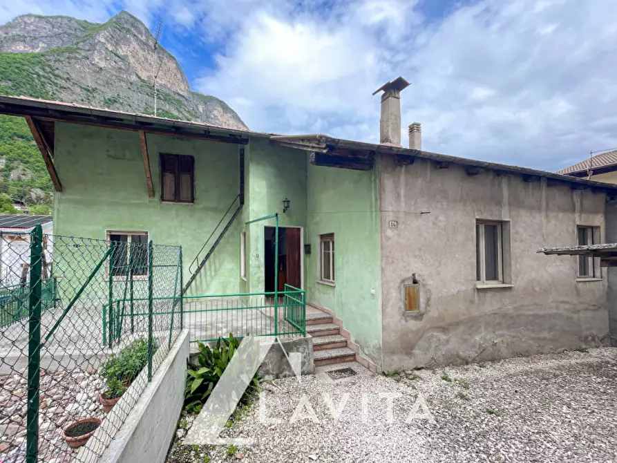 Immagine 1 di Casa indipendente in vendita  in via Mulini a Rovere' Della Luna