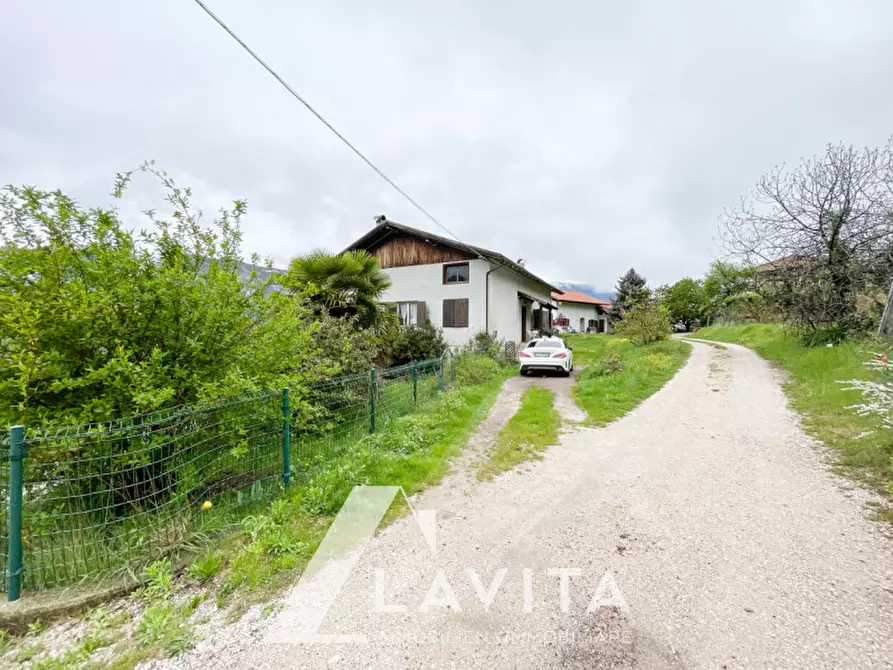 Immagine 4 di Casa bifamiliare in vendita  in via Masi Bassi a Salorno .Salurn.