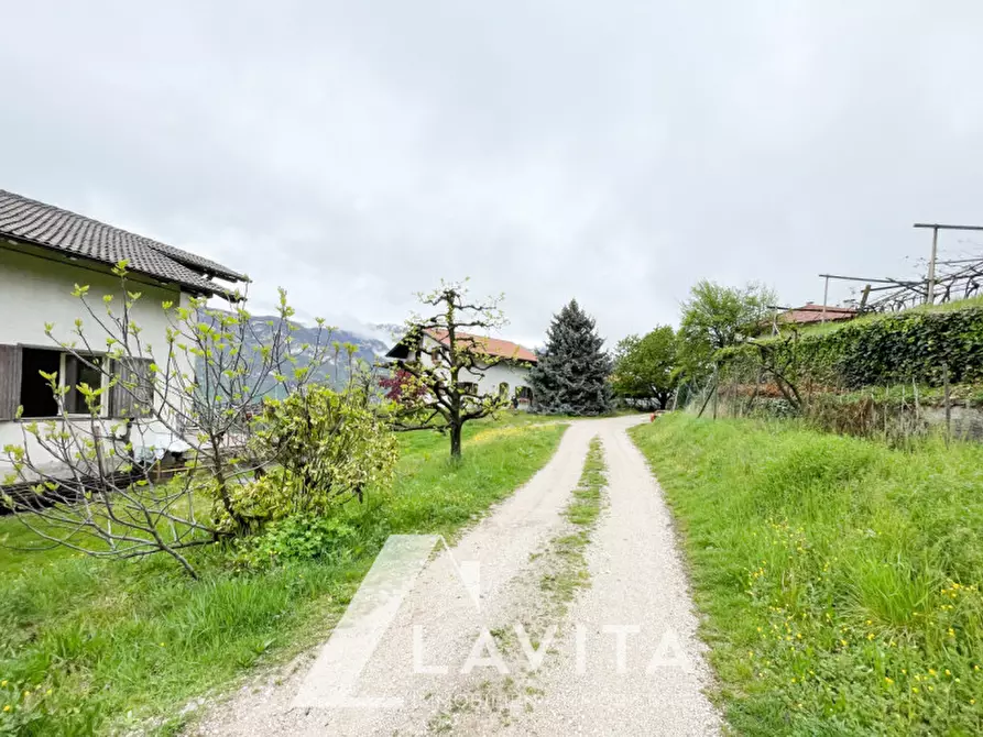 Immagine 5 di Casa bifamiliare in vendita  in via Masi Bassi a Salorno .Salurn.