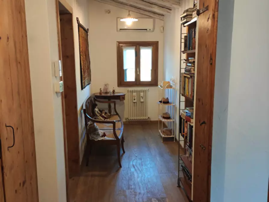 Immagine 8 di Rustico / casale in vendita  a Mirano