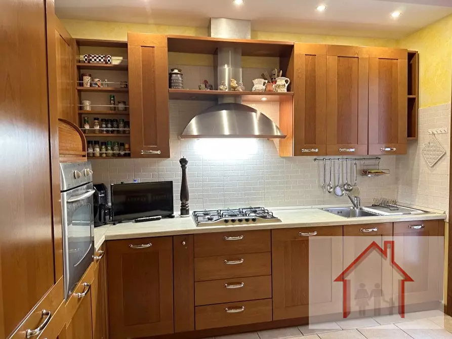 Immagine 2 di Casa trifamiliare in vendita  in VIA MERCATELLI a Susegana