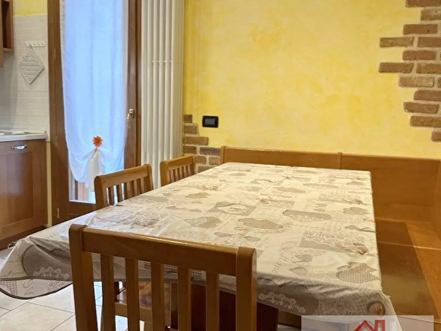 Immagine 3 di Casa trifamiliare in vendita  in VIA MERCATELLI a Susegana