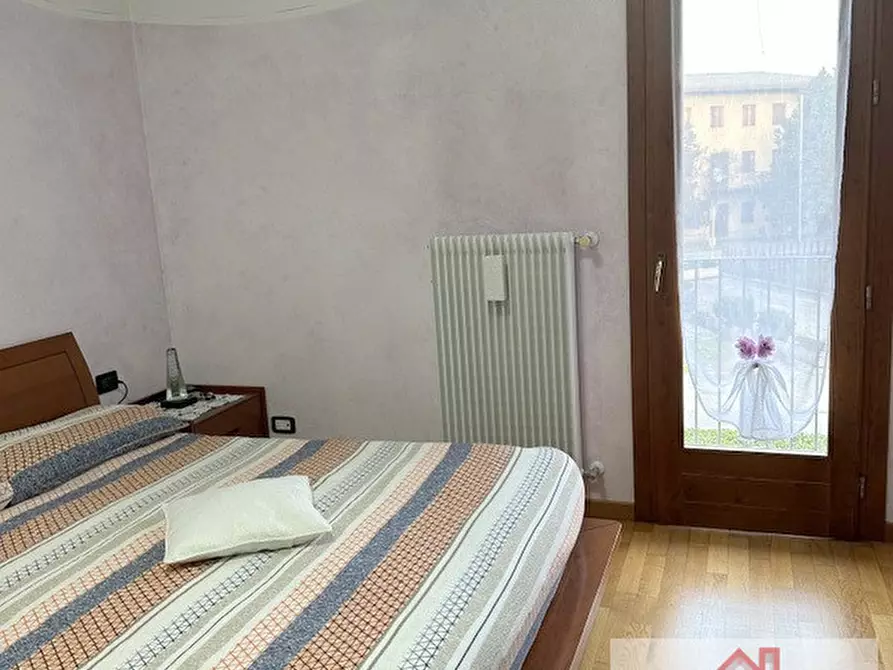 Immagine 11 di Casa trifamiliare in vendita  in VIA MERCATELLI a Susegana