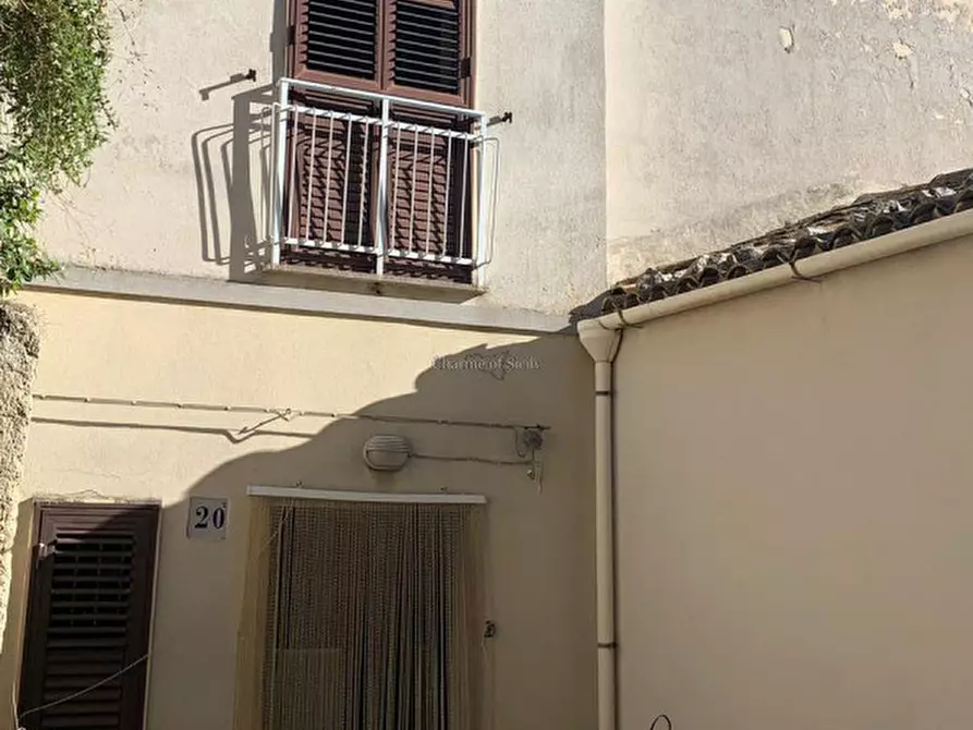 Immagine 1 di Casa indipendente in vendita  in Via Celso a Modica