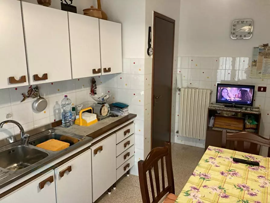 Immagine 4 di Appartamento in vendita  in Via Piersanti Mattarella a Ceglie Messapico