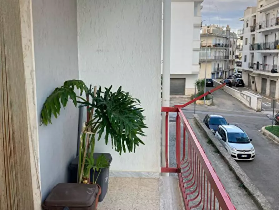 Immagine 12 di Appartamento in vendita  in Via Piersanti Mattarella a Ceglie Messapico