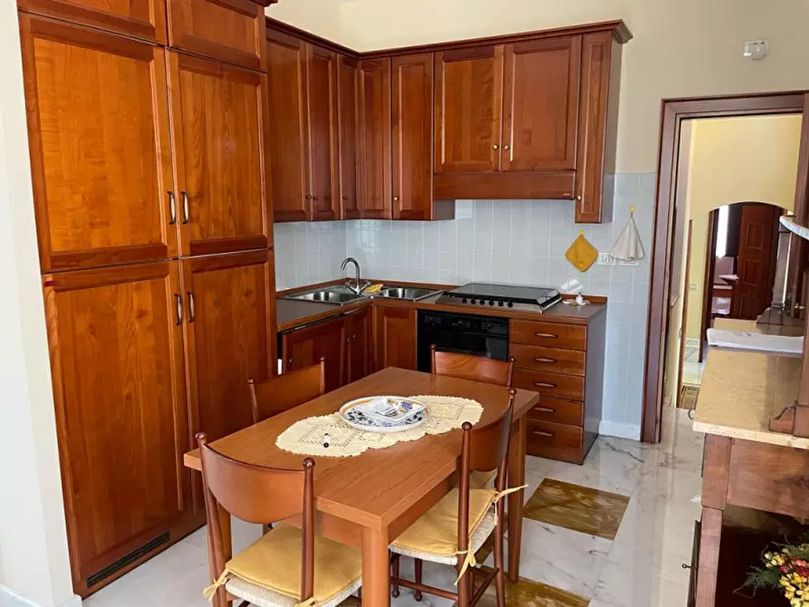 Immagine 26 di Villa in vendita  a Marsicovetere