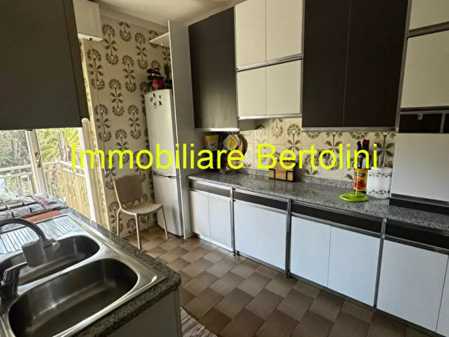 Immagine 5 di Appartamento in vendita  in CORSO DEGLI INGLESI a San Remo