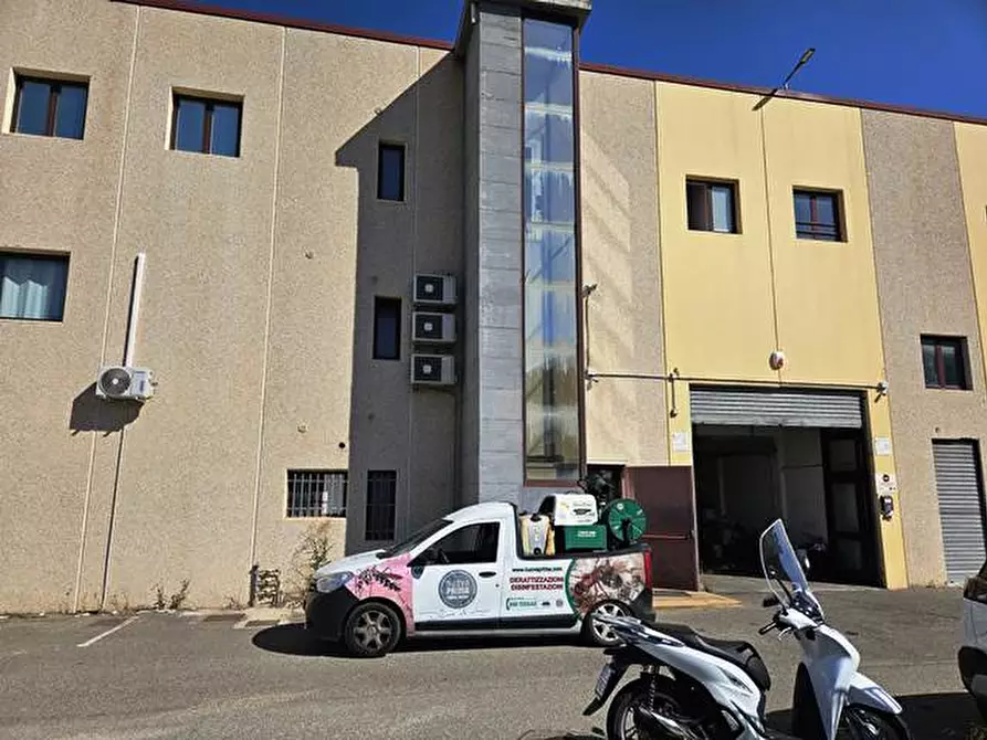 Immagine 8 di Ufficio in vendita  in SestuStrada Statale 131 Carlo Felice, s.n.c. a Sestu