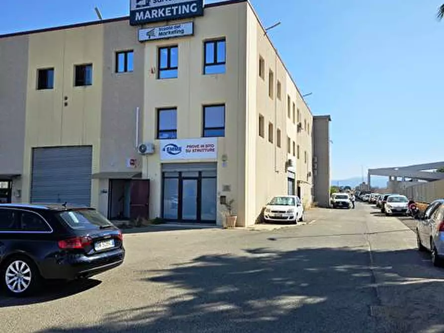 Immagine 10 di Ufficio in vendita  in SestuStrada Statale 131 Carlo Felice, s.n.c. a Sestu