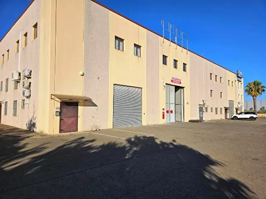 Immagine 11 di Ufficio in vendita  in SestuStrada Statale 131 Carlo Felice, s.n.c. a Sestu