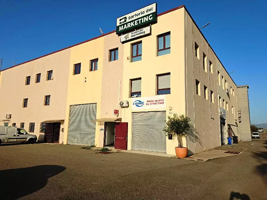 Immagine 19 di Ufficio in vendita  in SestuStrada Statale 131 Carlo Felice, s.n.c. a Sestu