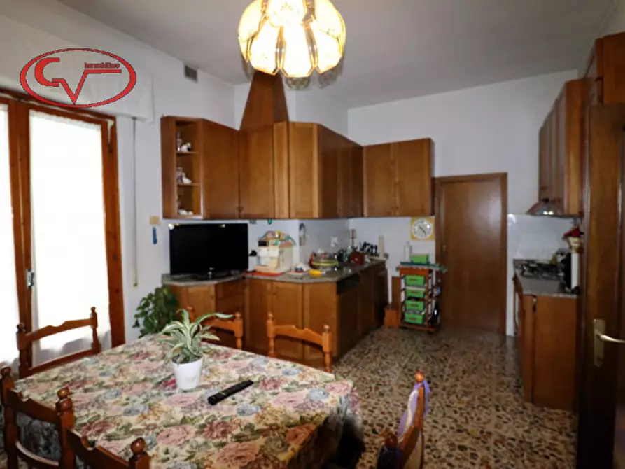 Immagine 8 di Appartamento in vendita  in via magellano a Montevarchi