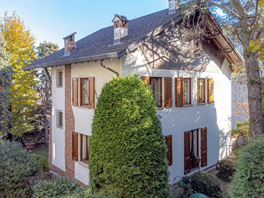 Immagine 3 di Villa in vendita  in Via Asiago a Cantù