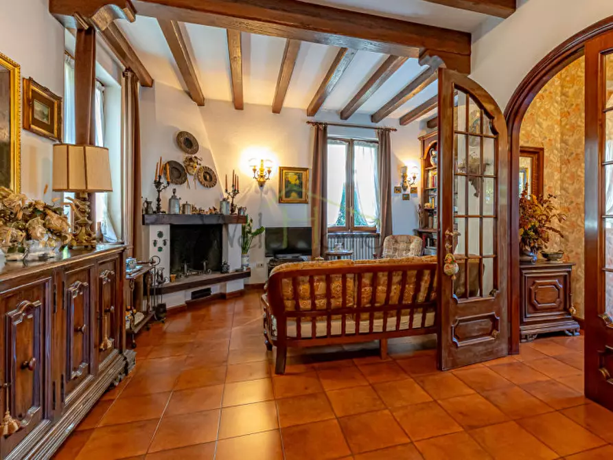 Immagine 8 di Villa in vendita  in Via Asiago a Cantù