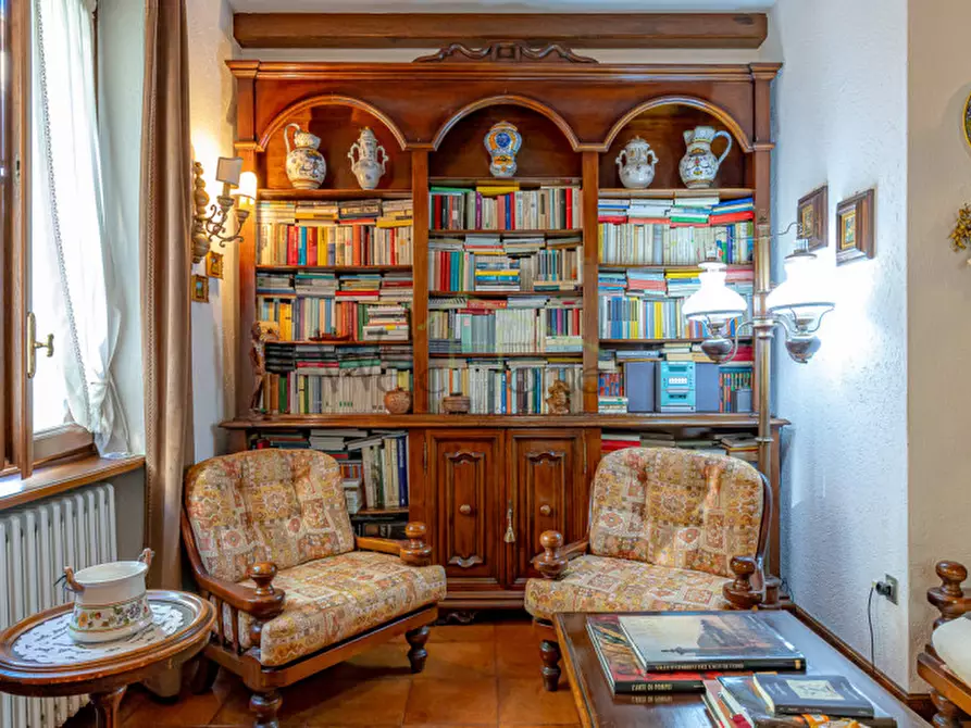 Immagine 10 di Villa in vendita  in Via Asiago a Cantù