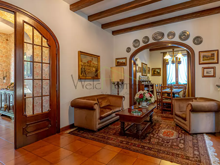 Immagine 13 di Villa in vendita  in Via Asiago a Cantù