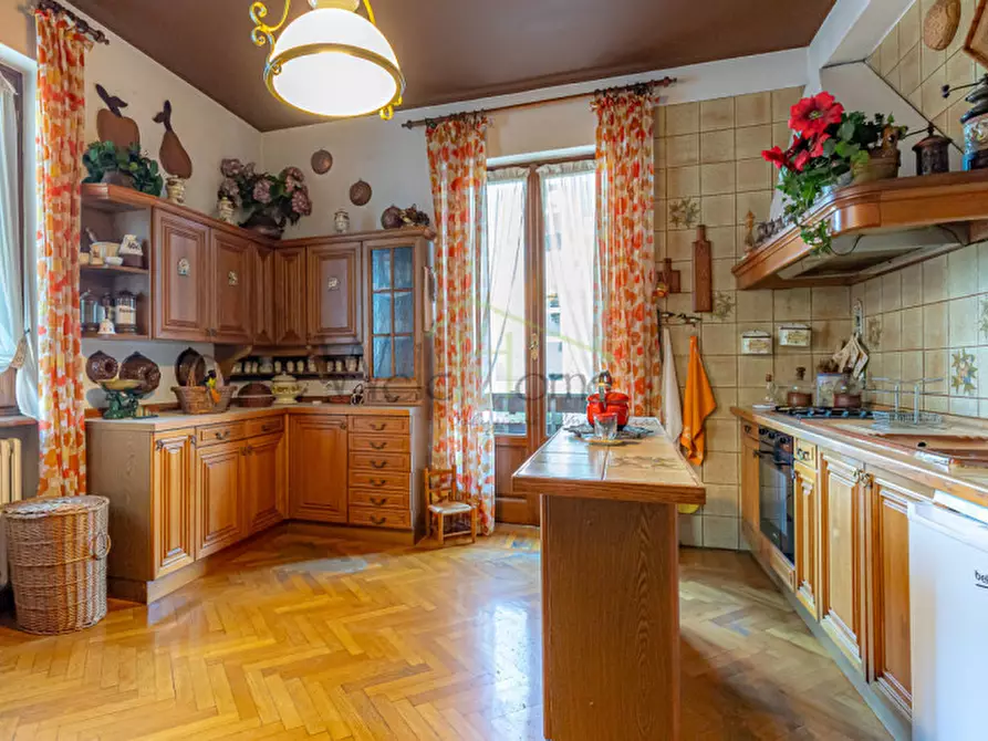 Immagine 16 di Villa in vendita  in Via Asiago a Cantù