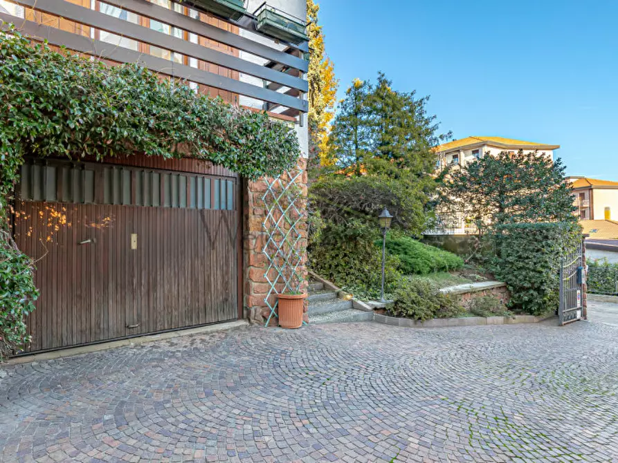 Immagine 41 di Villa in vendita  in Via Asiago a Cantù