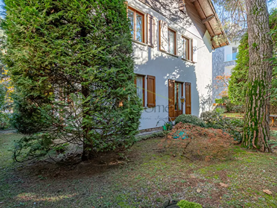 Immagine 44 di Villa in vendita  in Via Asiago a Cantù