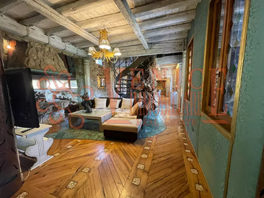 Immagine 2 di Casa indipendente in vendita  a Venezia