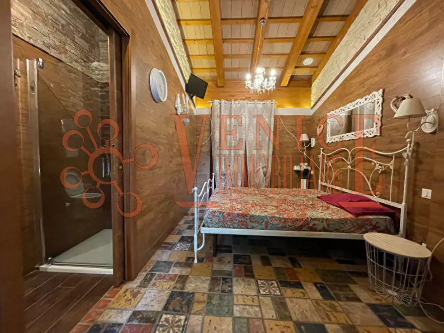 Immagine 11 di Casa indipendente in vendita  a Venezia