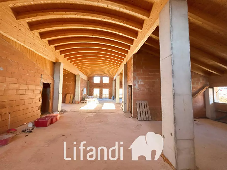 Immagine 3 di Capannone industriale in vendita  in via aprile a Folgaria