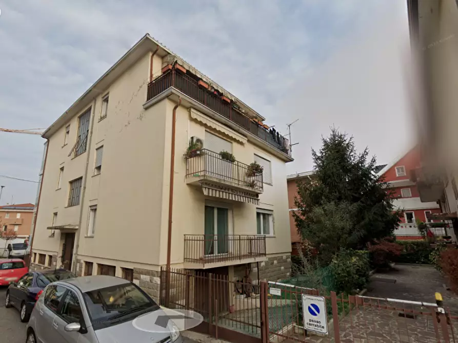 Immagine 1 di Appartamento in vendita  in via altichieri da zevio a Padova