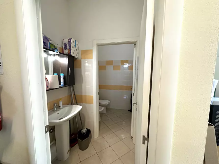 Immagine 28 di Negozio in vendita  in via San Carlo 15 a Castel Guelfo Di Bologna