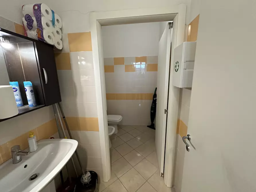 Immagine 29 di Negozio in vendita  in via San Carlo 15 a Castel Guelfo Di Bologna