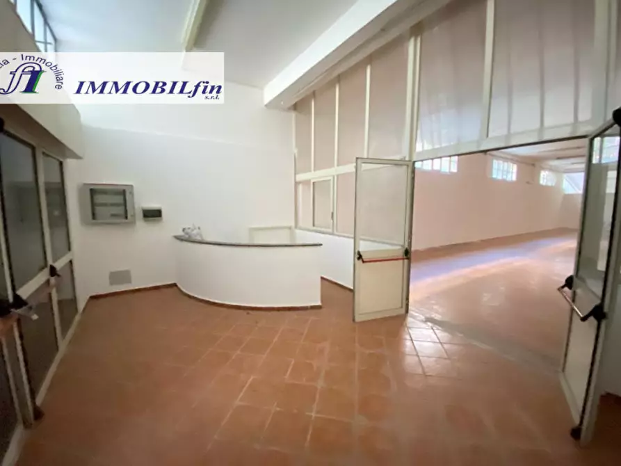 Immagine 3 di Negozio in vendita  in viale europa a Villabate