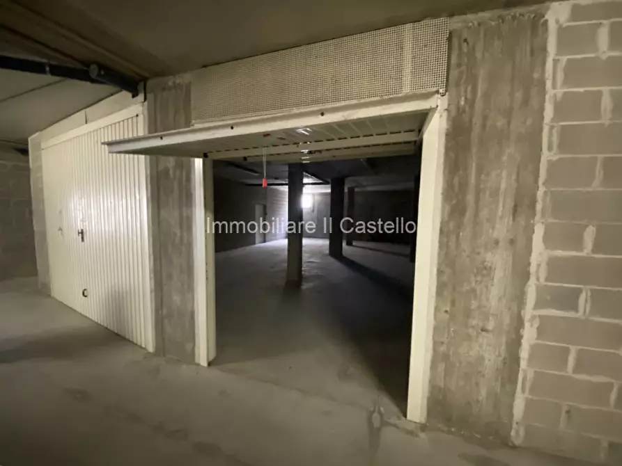 Immagine 8 di Garage in vendita  in Castiglione del Lago a Castiglione Del Lago