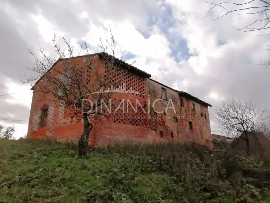 Immagine 6 di Rustico / casale in vendita  a Santa Maria A Monte