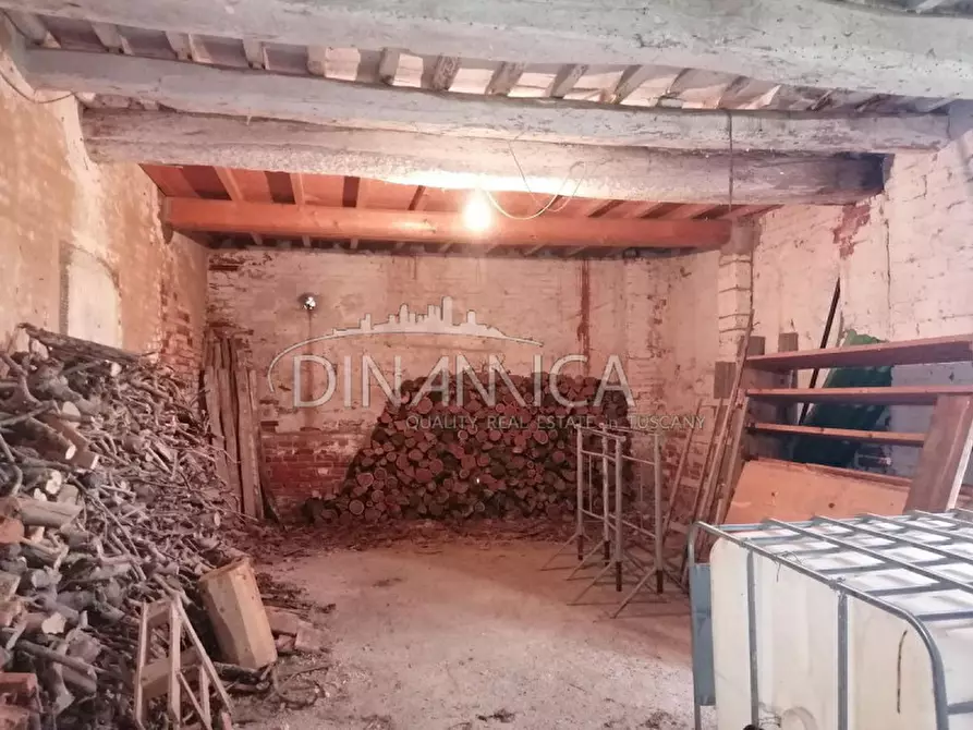 Immagine 21 di Rustico / casale in vendita  a Santa Maria A Monte