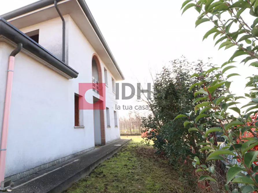 Immagine 1 di Casa trifamiliare in vendita  a Breda Di Piave