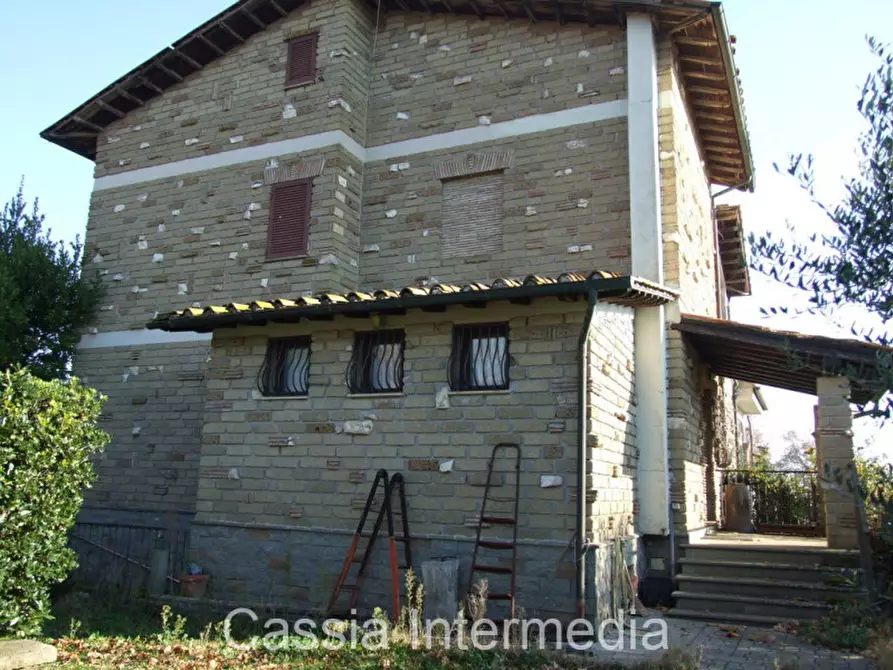 Immagine 1 di Rustico / casale in vendita  in Via del Cerro a Nepi