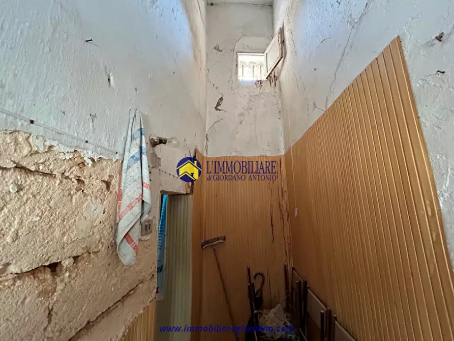 Immagine 7 di Negozio in vendita  in VICO CARBINERI, 17-18 a Squinzano
