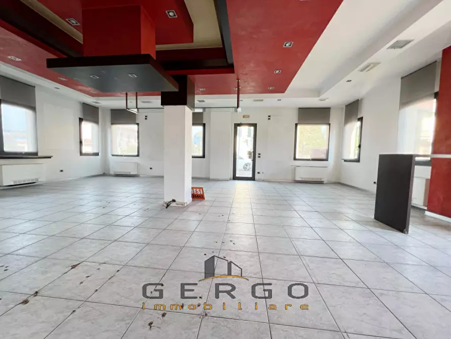 Immagine 8 di Negozio in vendita  in via Livenza a Vigonza