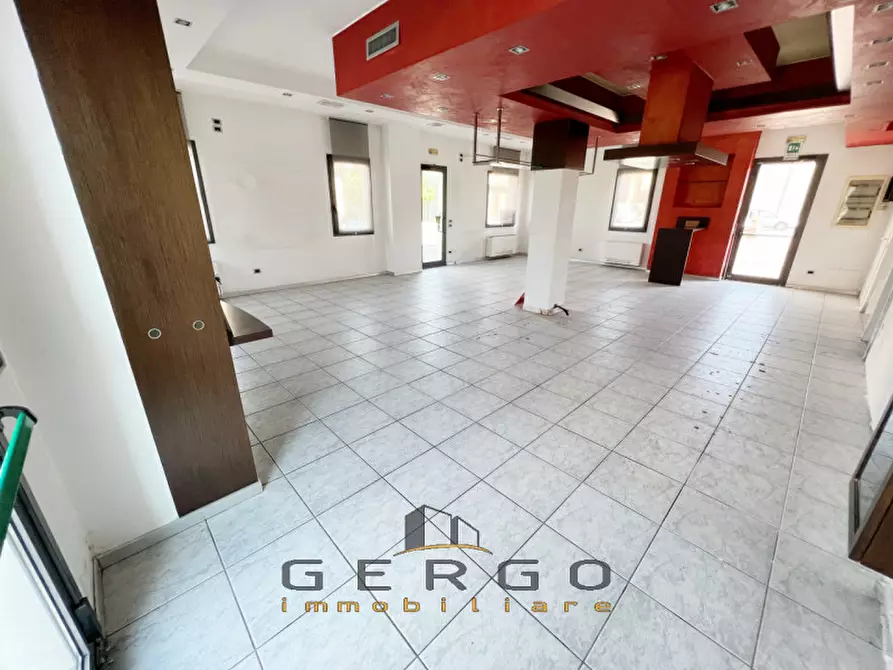 Immagine 10 di Negozio in vendita  in via Livenza a Vigonza