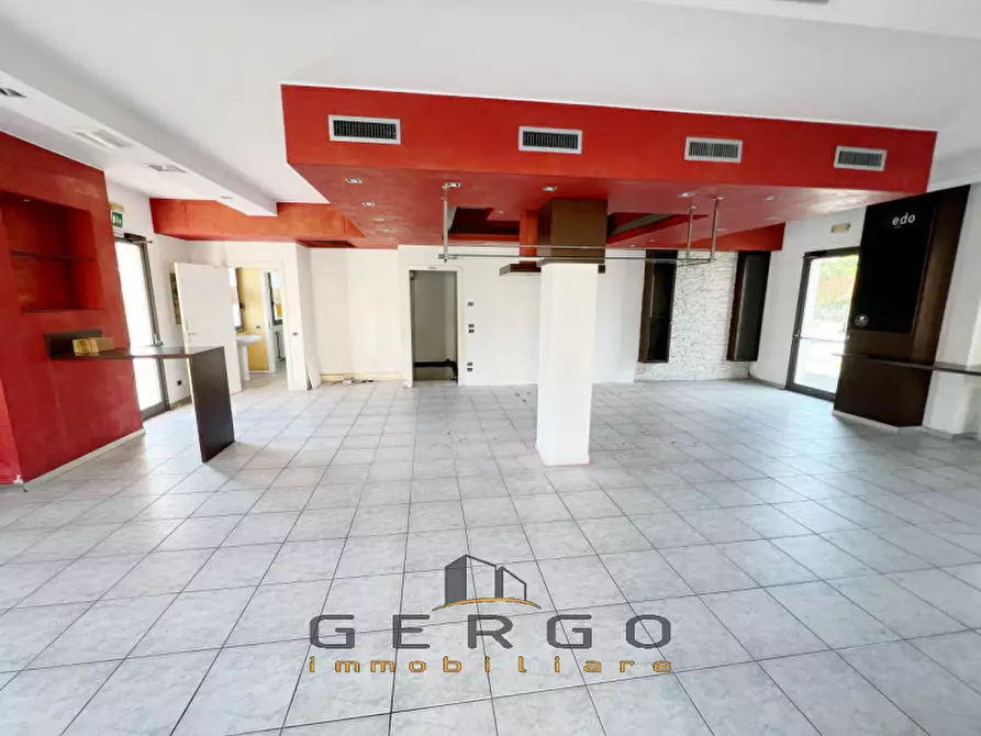 Immagine 23 di Negozio in vendita  in via Livenza a Vigonza