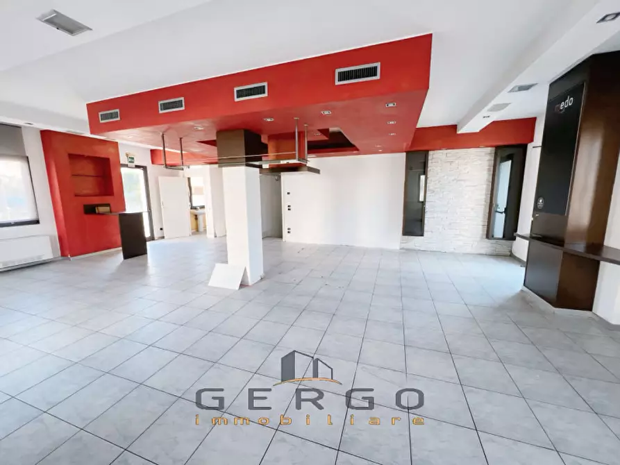 Immagine 25 di Negozio in vendita  in via Livenza a Vigonza