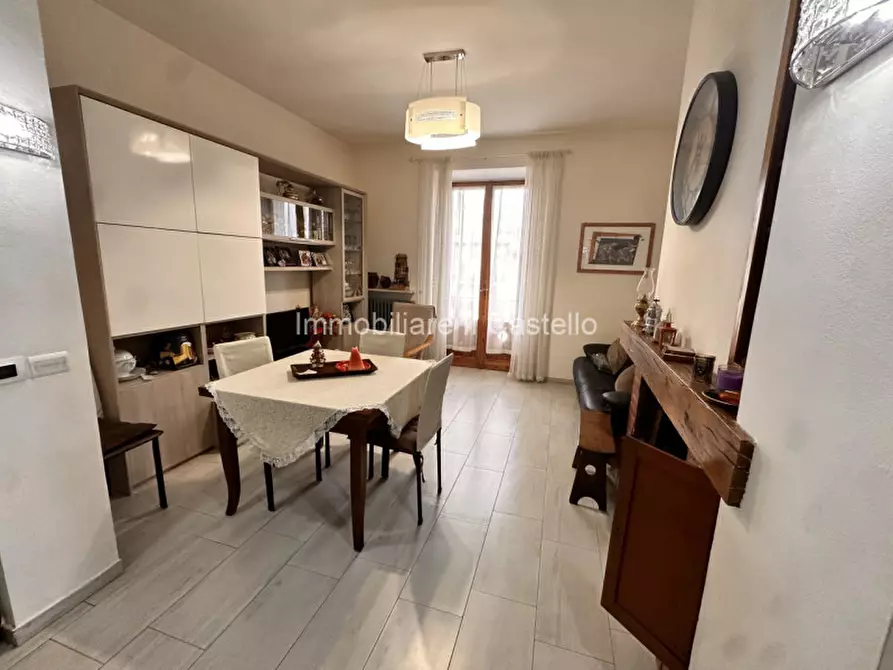 Immagine 1 di Appartamento in vendita  in via bruno buozzi a Castiglione Del Lago