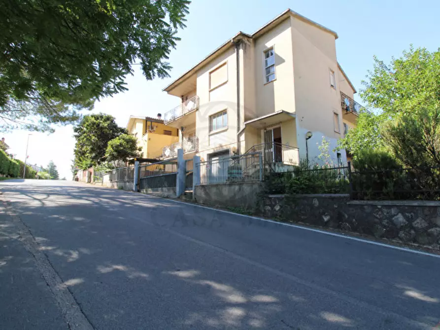 Immagine 4 di Casa bifamiliare in vendita  in Strada di Fiaiola, 6 a Narni