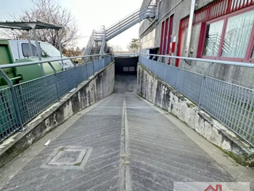 Immagine 4 di Capannone industriale in vendita  a Volpago Del Montello