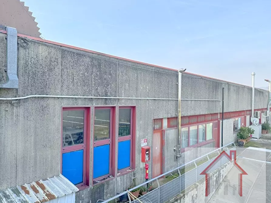 Immagine 6 di Capannone industriale in vendita  a Volpago Del Montello