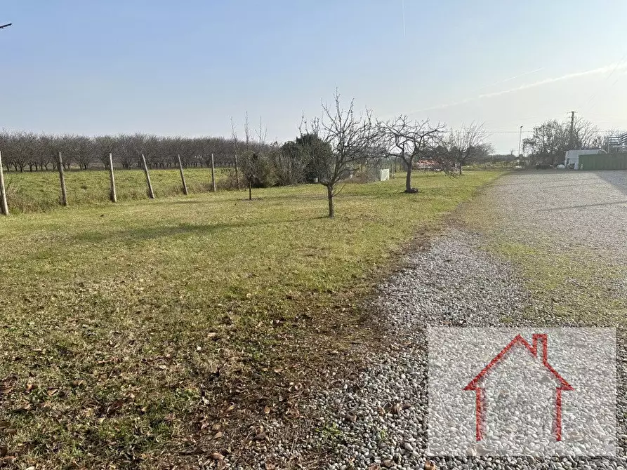 Immagine 8 di Capannone industriale in vendita  a Volpago Del Montello